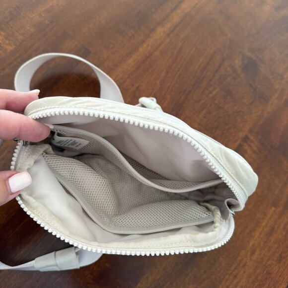 Lululemon belt bag - Picture 3 of 3